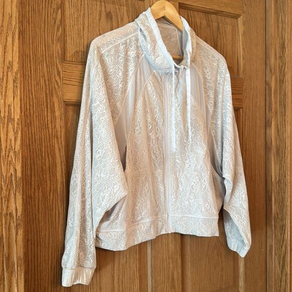 LULULEMON In Depth Lace Jacket - Picture 9 of 15